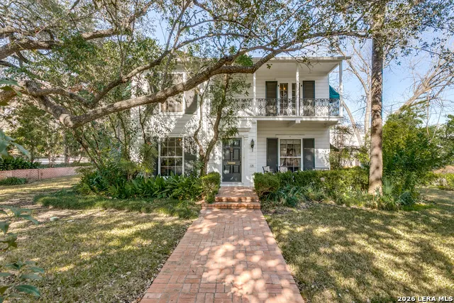131 Mary D Alamo Heights, TX 78209