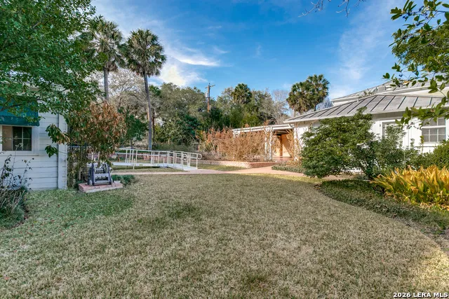 131 Mary D Alamo Heights, TX 78209