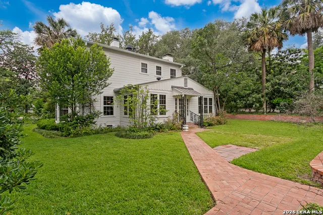 131 Mary D Alamo Heights, TX 78209