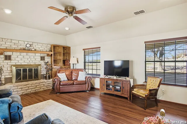 126 Packsaddle Circle Del Rio, TX 78840