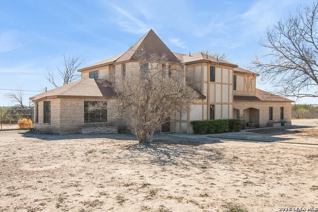 126 Packsaddle Circle Del Rio, TX 78840
