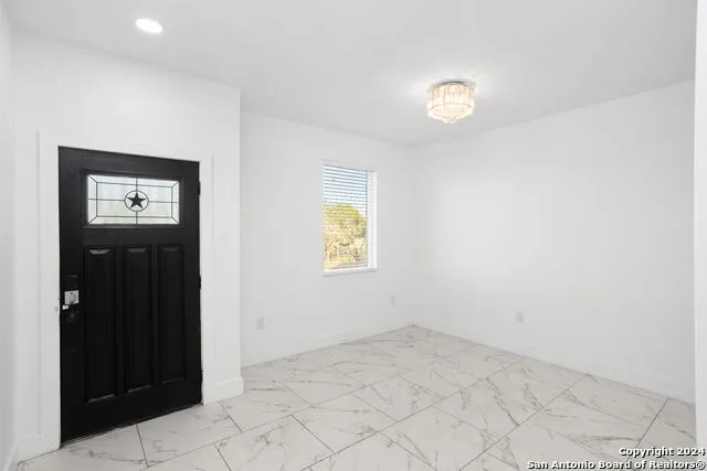 288 COUNTY ROAD 105 Floresville, TX 78114