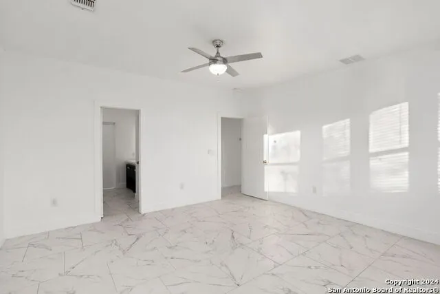 288 COUNTY ROAD 105 Floresville, TX 78114