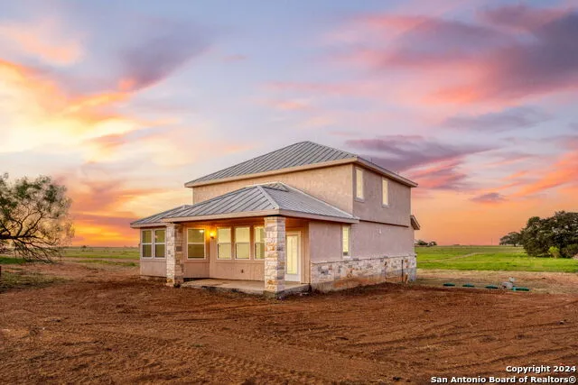 288 COUNTY ROAD 105 Floresville, TX 78114