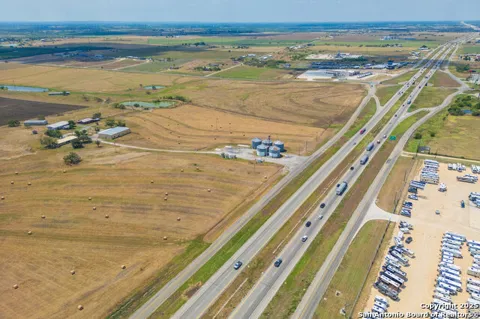 5775 W Interstate 10