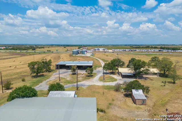 5775 W Interstate 10 Seguin, TX 78155