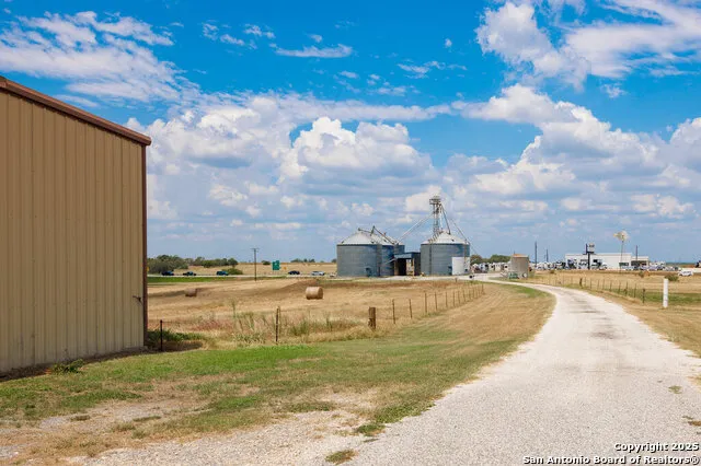 5775 W Interstate 10 Seguin, TX 78155