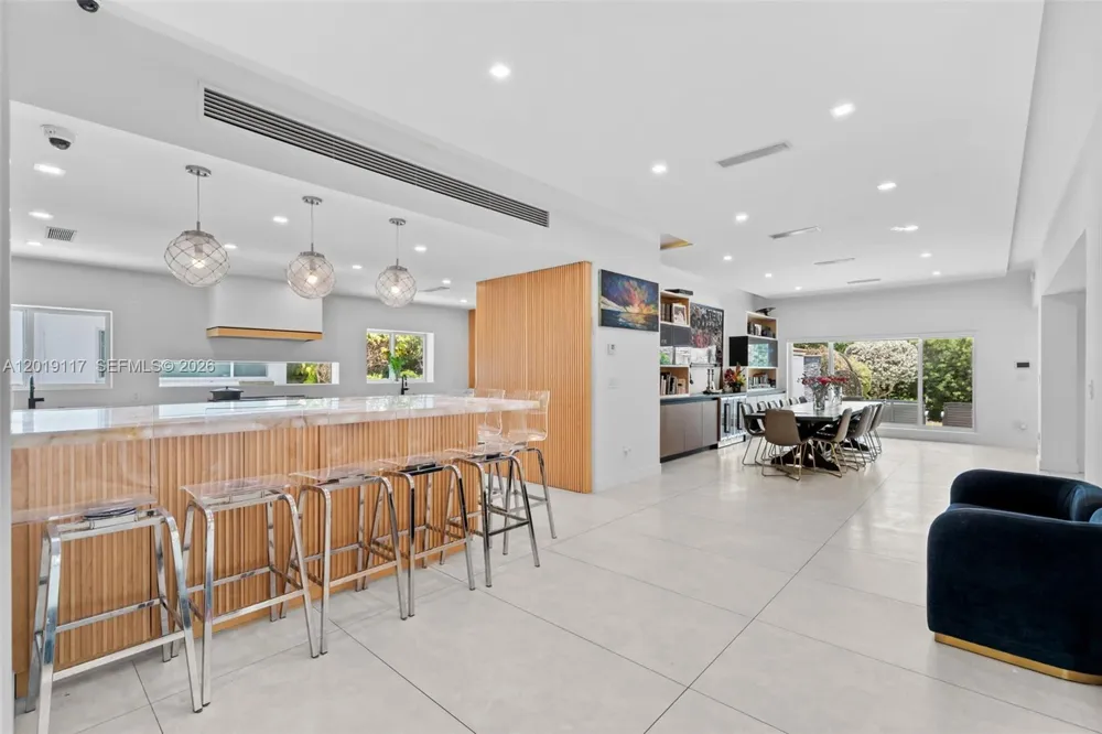 3748 Prairie Ave Miami Beach, FL 33140