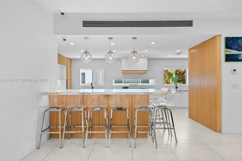 3748 Prairie Ave Miami Beach, FL 33140