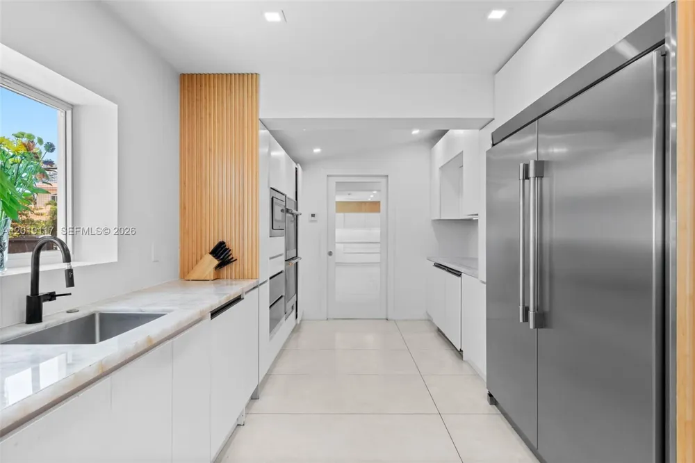 3748 Prairie Ave Miami Beach, FL 33140