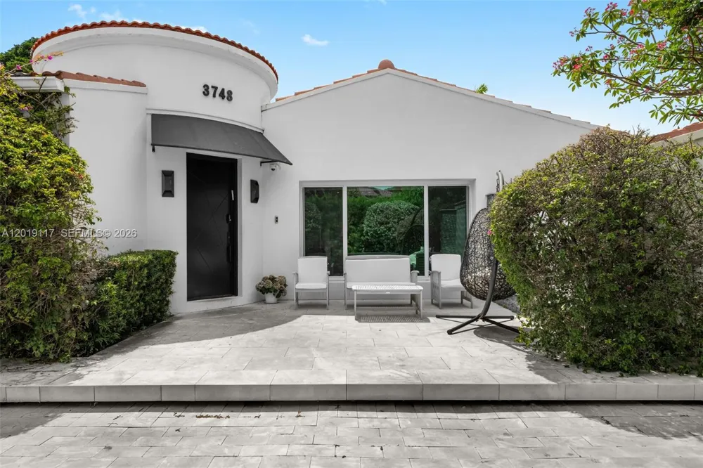 3748 Prairie Ave Miami Beach, FL 33140