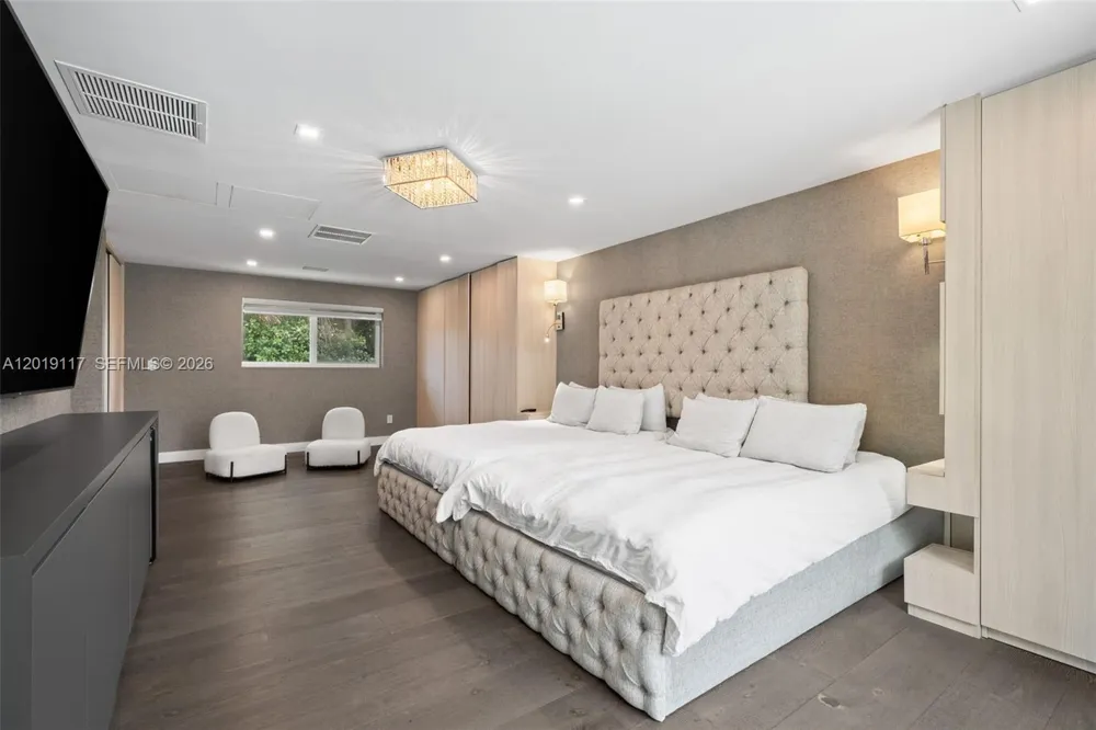 3748 Prairie Ave Miami Beach, FL 33140