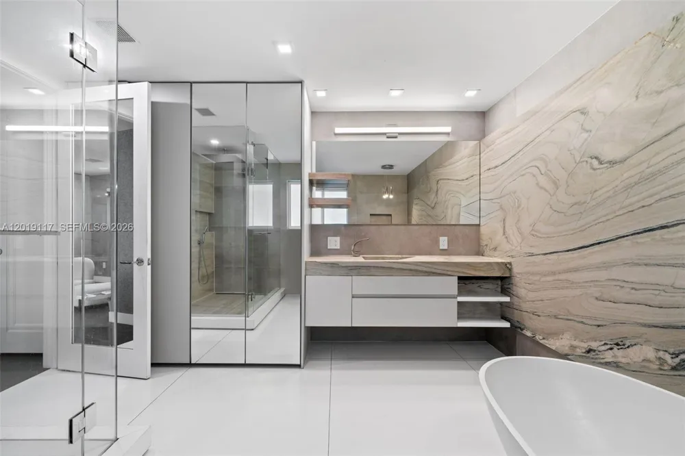 3748 Prairie Ave Miami Beach, FL 33140