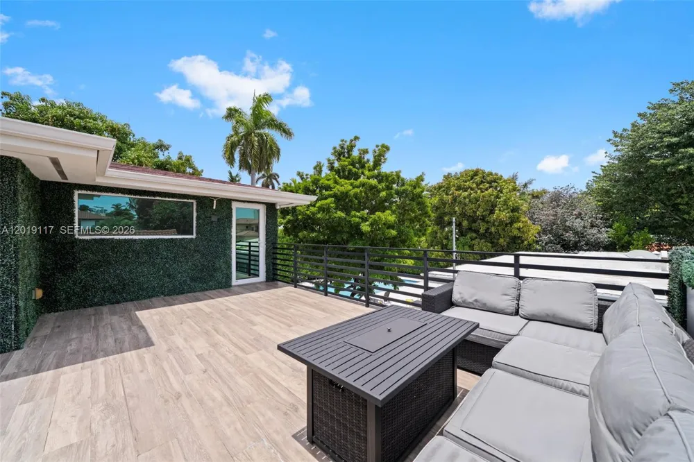 3748 Prairie Ave Miami Beach, FL 33140