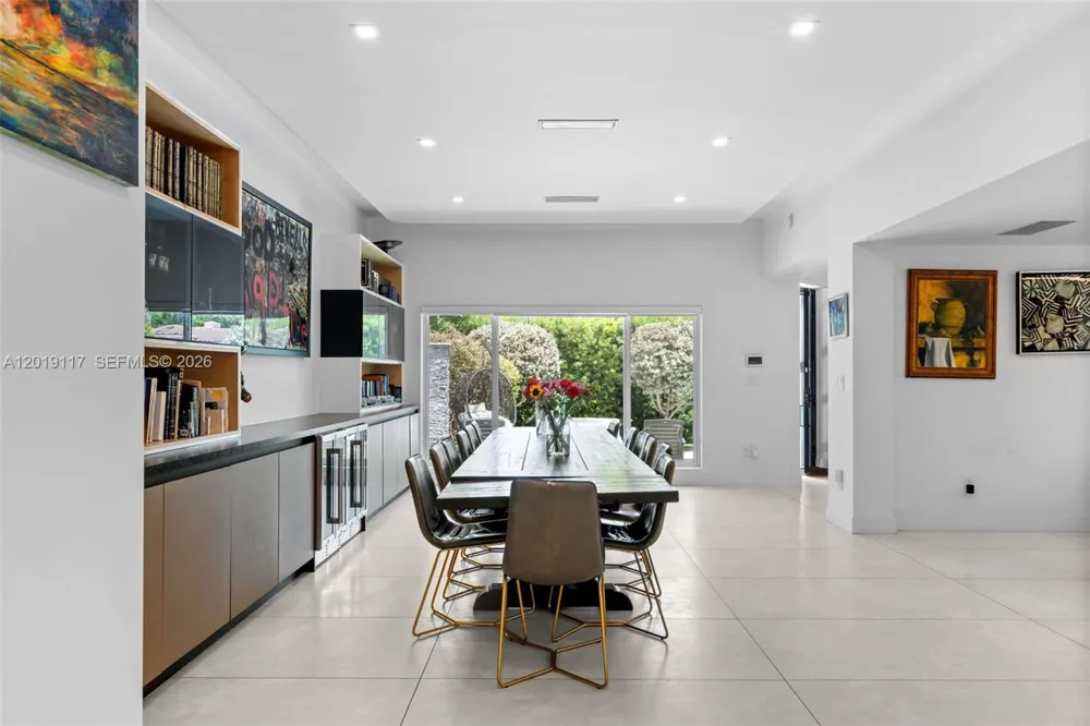 3748 Prairie Ave Miami Beach, FL 33140