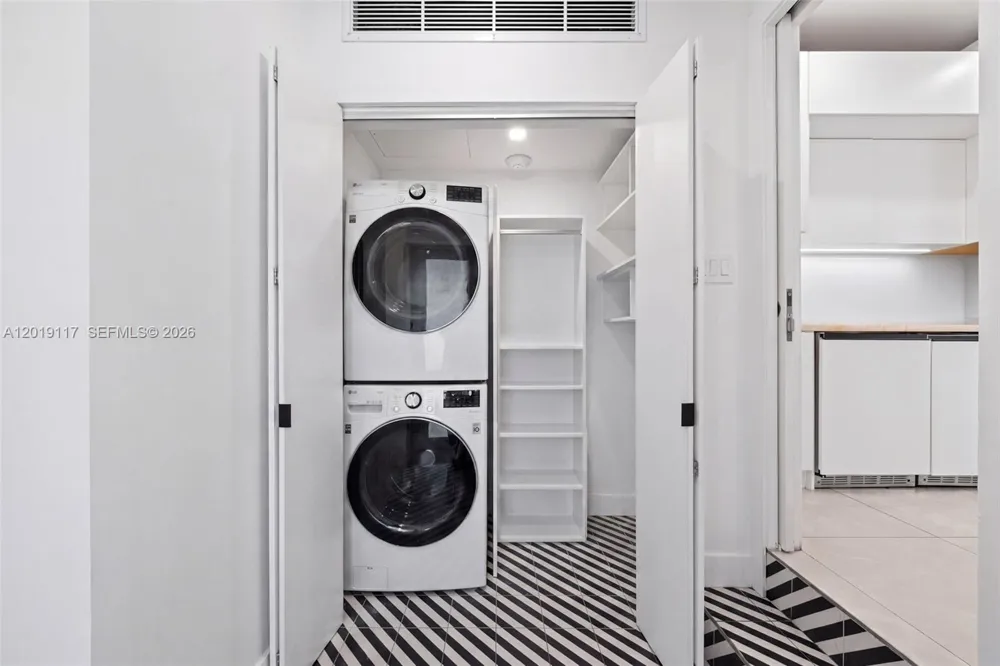3748 Prairie Ave Miami Beach, FL 33140