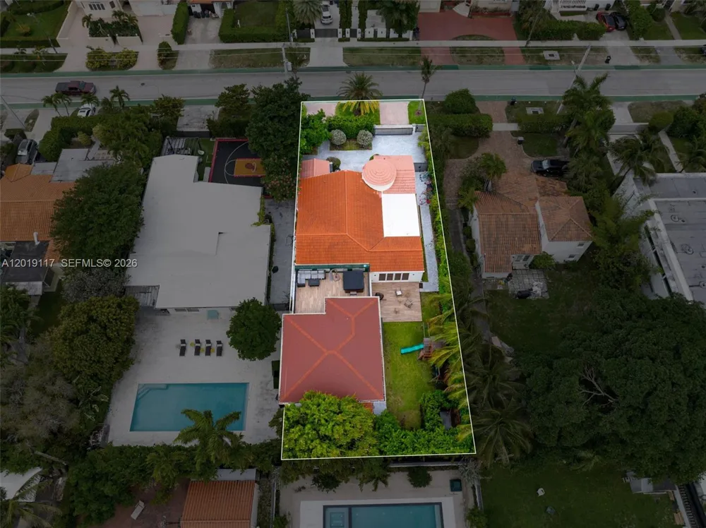 3748 Prairie Ave Miami Beach, FL 33140