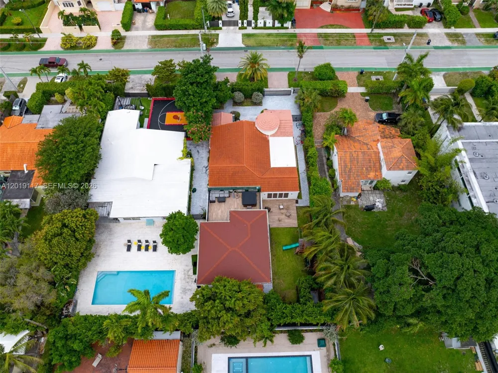 3748 Prairie Ave Miami Beach, FL 33140