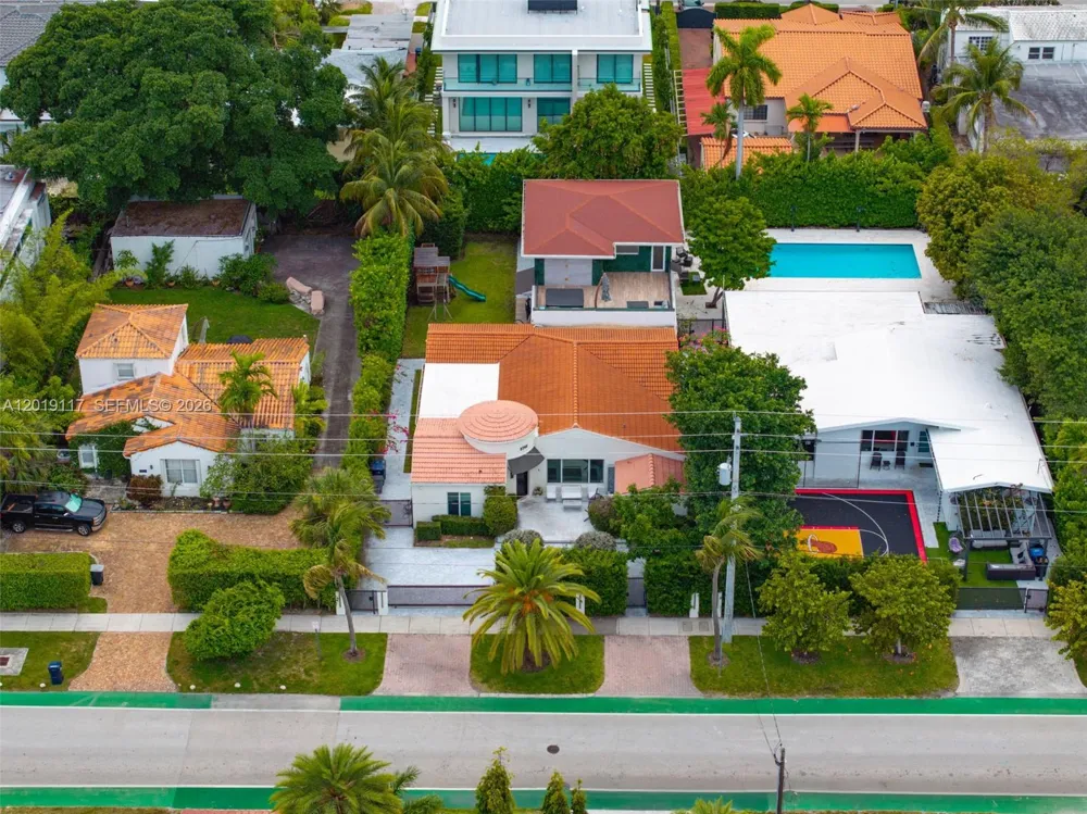 3748 Prairie Ave Miami Beach, FL 33140