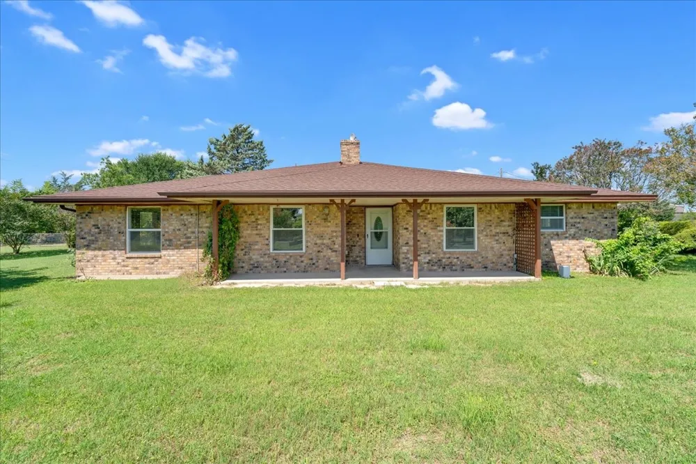 1900 S Duncanville Road Ovilla, TX 75154