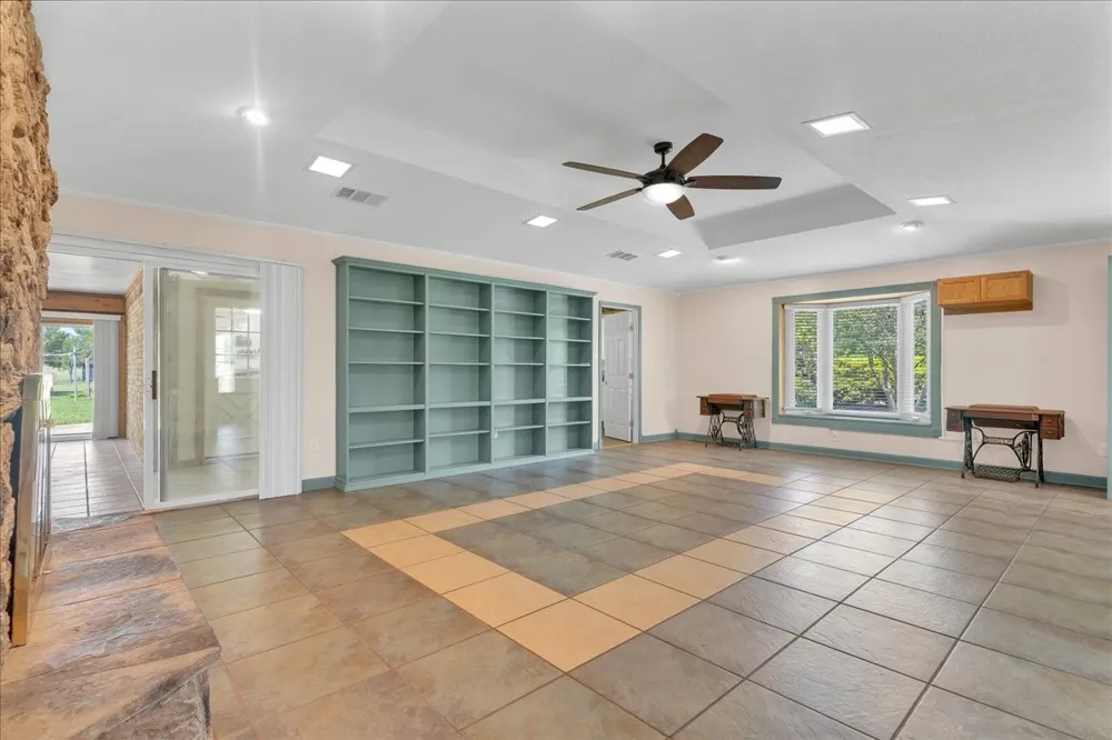 1900 S Duncanville Road Ovilla, TX 75154