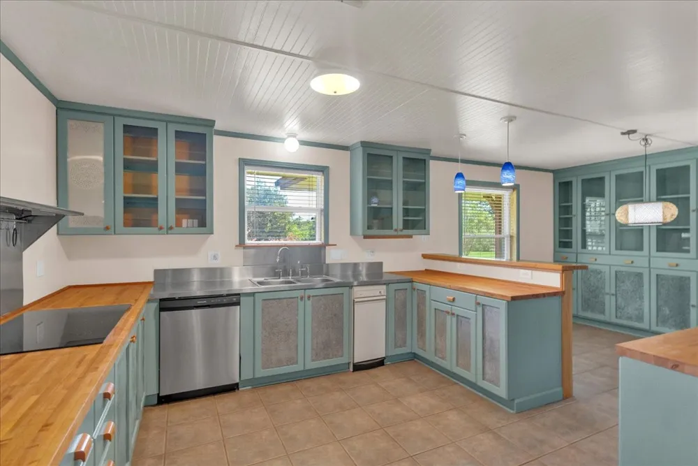 1900 S Duncanville Road Ovilla, TX 75154