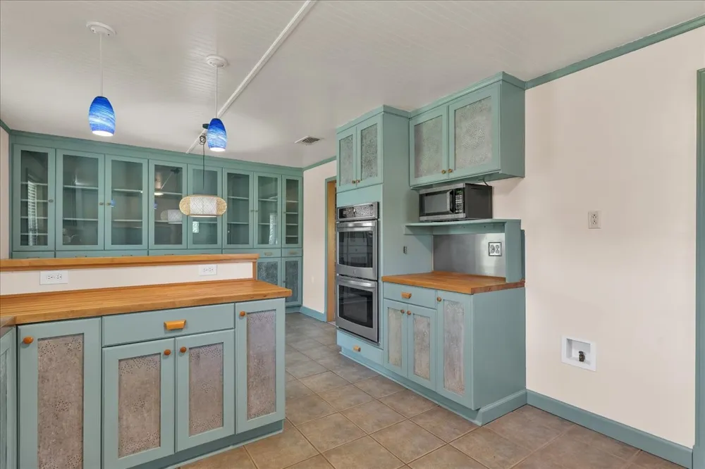 1900 S Duncanville Road Ovilla, TX 75154