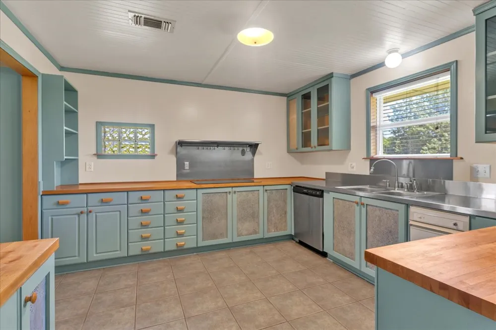 1900 S Duncanville Road Ovilla, TX 75154