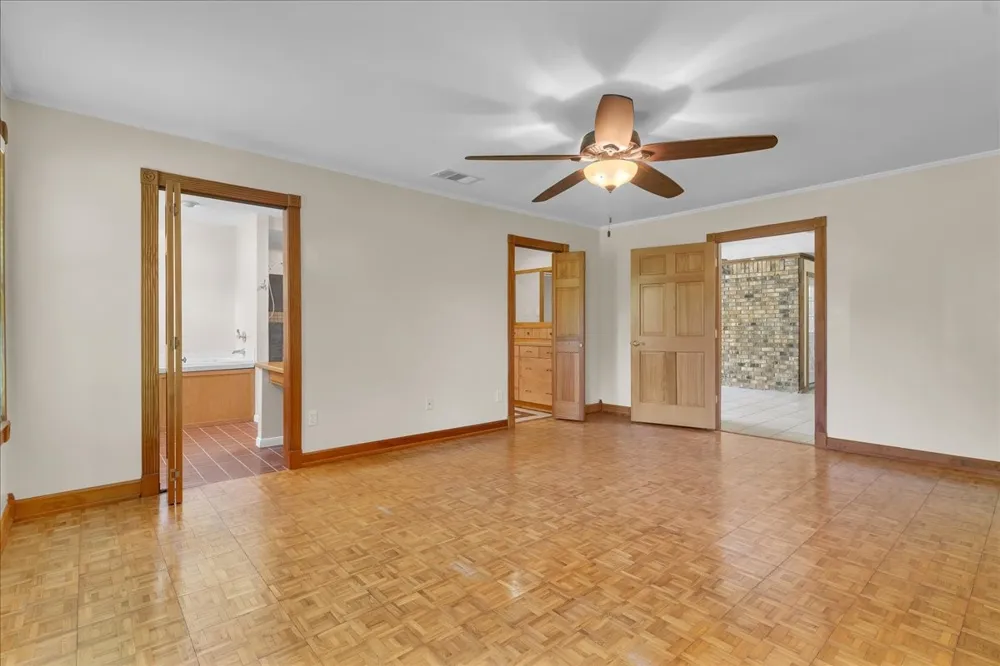1900 S Duncanville Road Ovilla, TX 75154