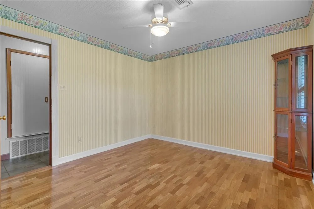 1900 S Duncanville Road Ovilla, TX 75154