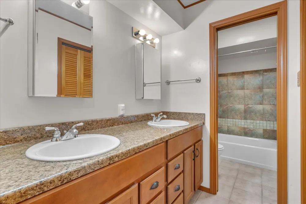 1900 S Duncanville Road Ovilla, TX 75154