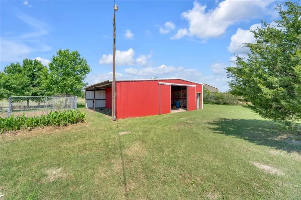 1900 S Duncanville Road Ovilla, TX 75154
