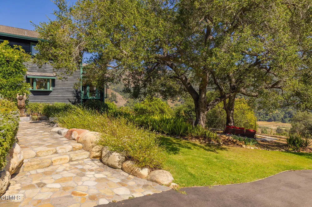 10622 Encino Drive Oak View, CA 93022