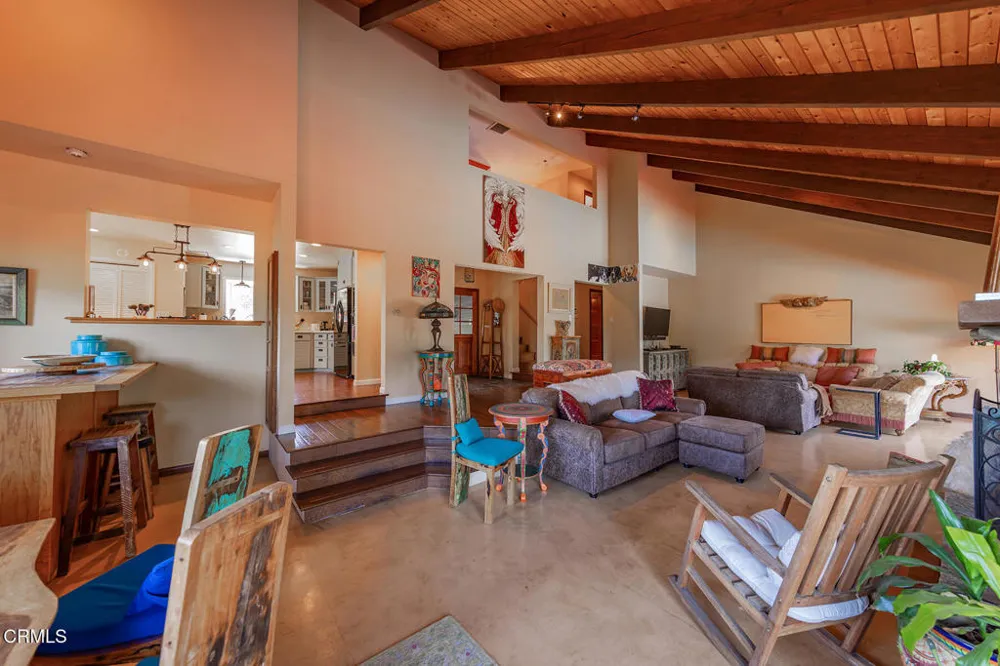 10622 Encino Drive Oak View, CA 93022