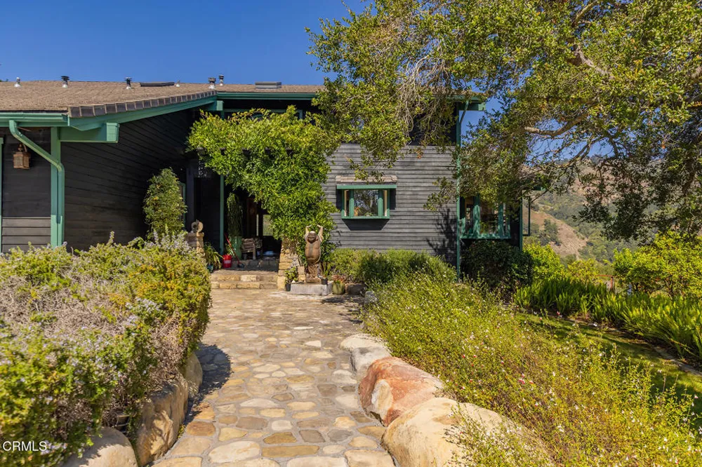 10622 Encino Drive Oak View, CA 93022