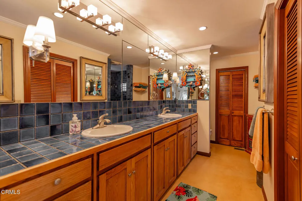 10622 Encino Drive Oak View, CA 93022