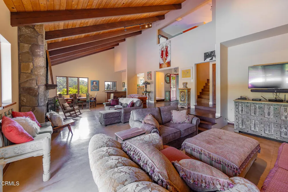 10622 Encino Drive Oak View, CA 93022