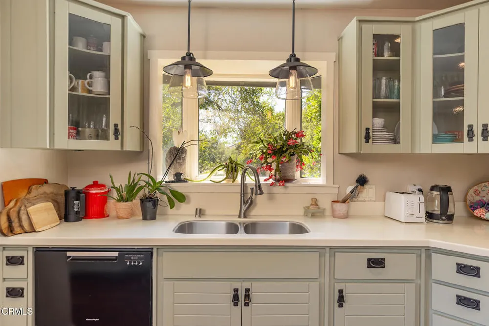 10622 Encino Drive Oak View, CA 93022