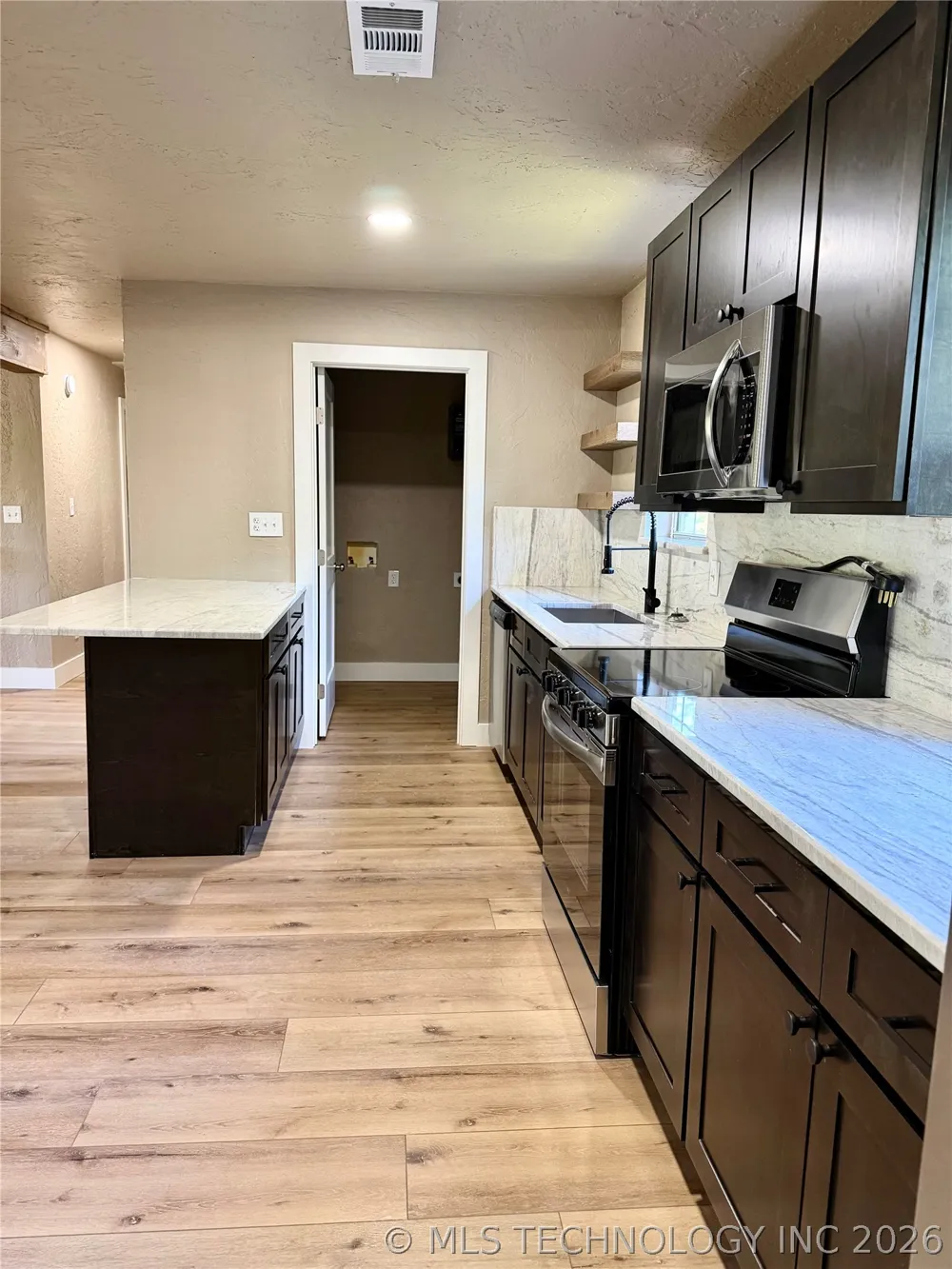 7199 Twin Oak Kingston, OK 73439