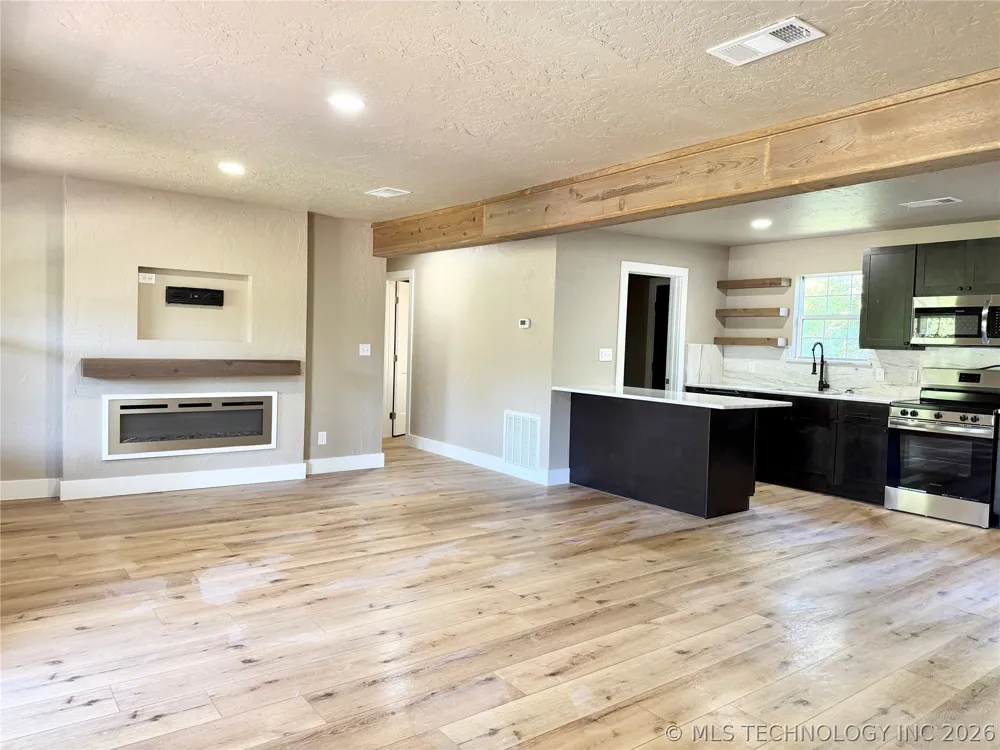 7199 Twin Oak Kingston, OK 73439