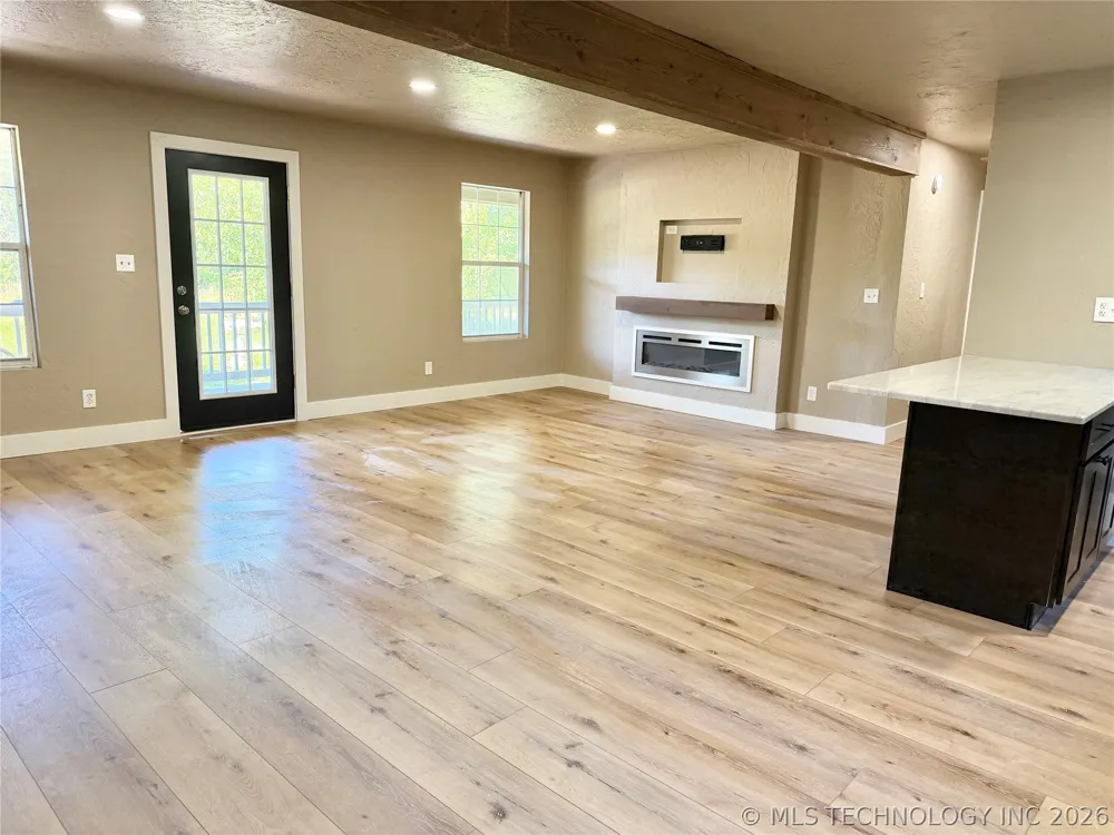 7199 Twin Oak Kingston, OK 73439