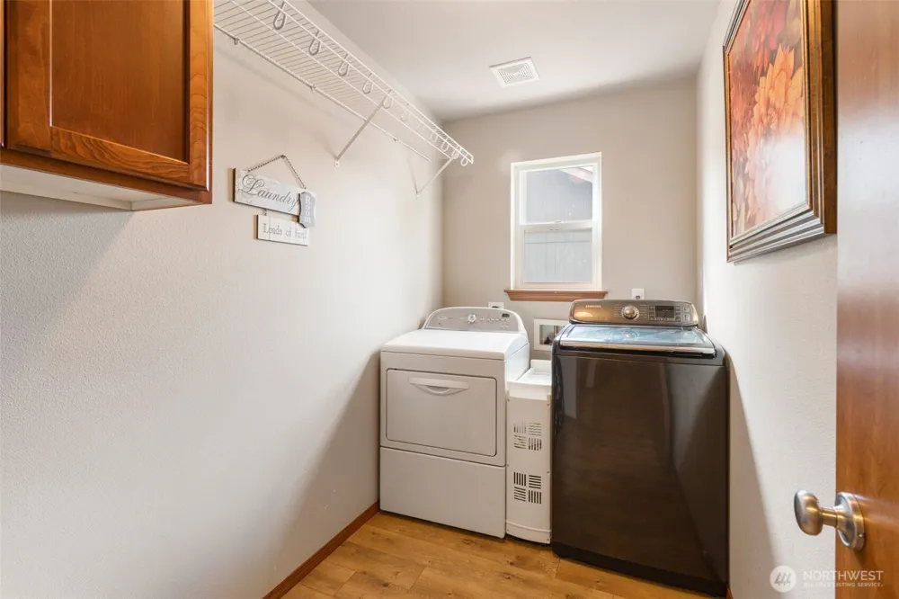 421 Stadium Loop Napavine, WA 98565