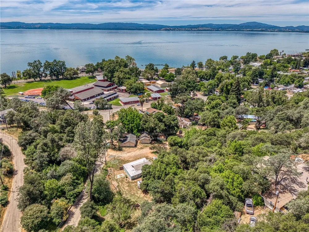 3408 Ogden Lucerne, CA 95458