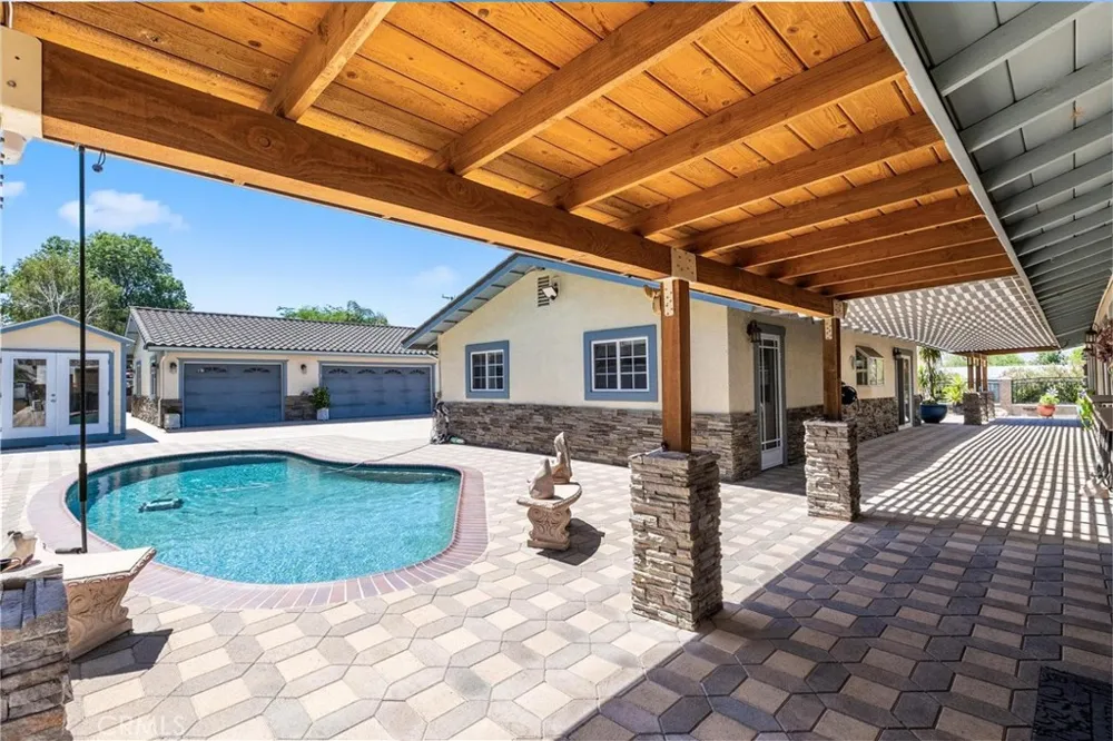 19815 Magnolia Avenue Nuevo, CA 92567