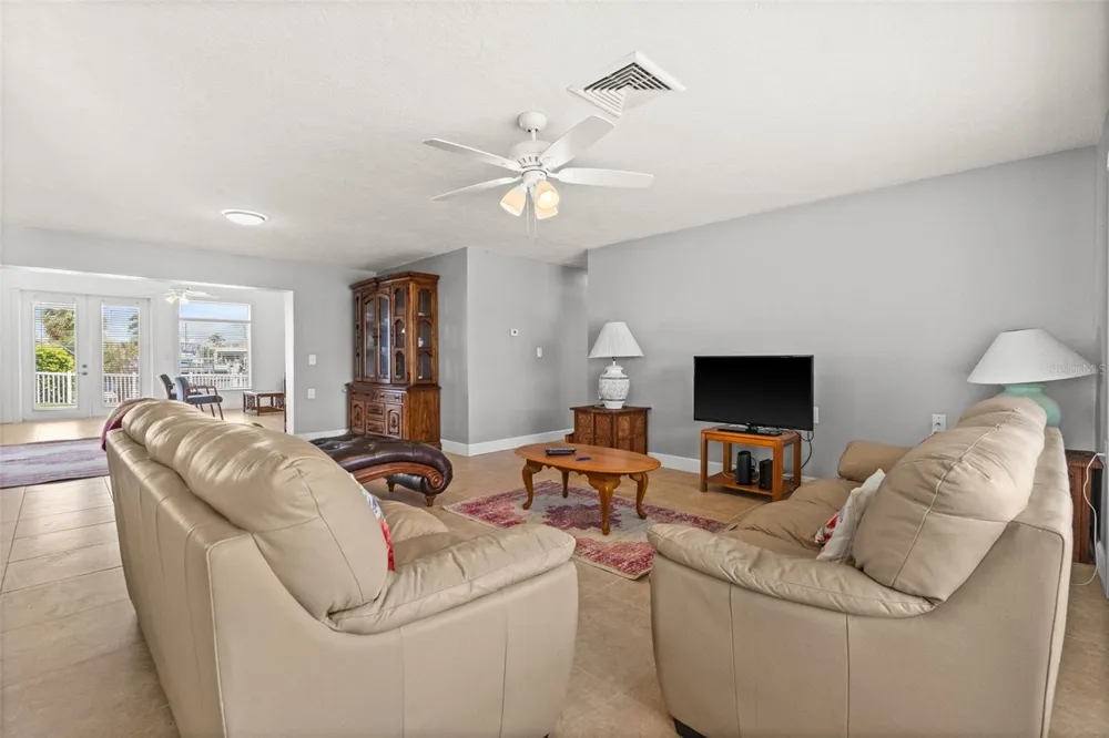 710 116TH AVENUE Treasure Island, FL 33706