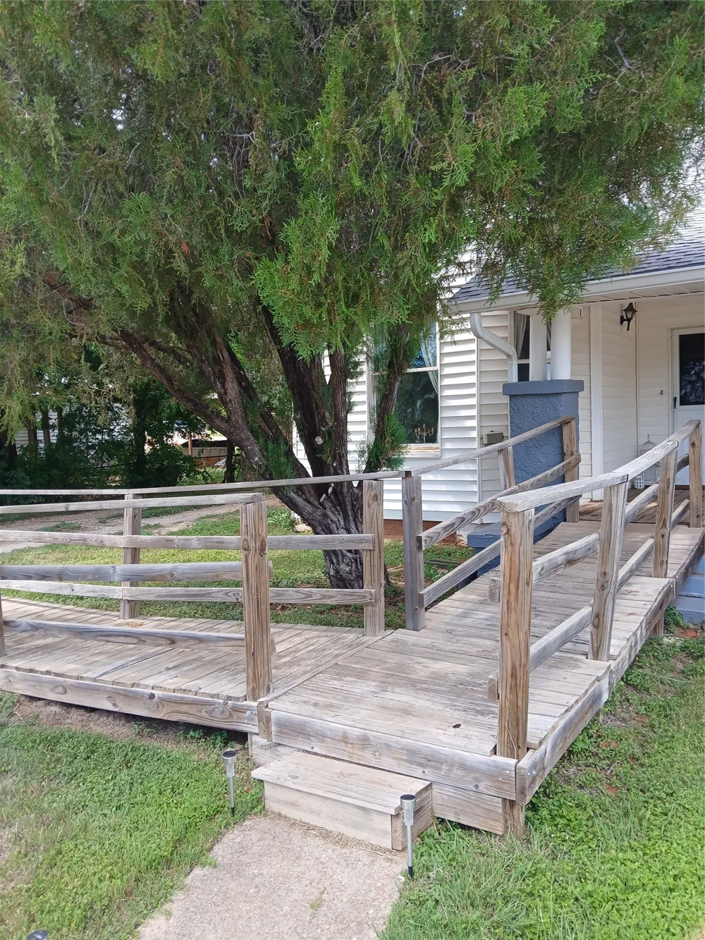 916 AUSTIN STREET Coleman, TX 76834