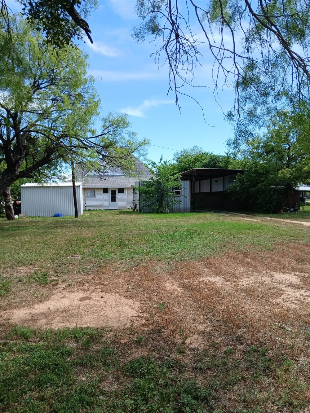 916 AUSTIN STREET Coleman, TX 76834