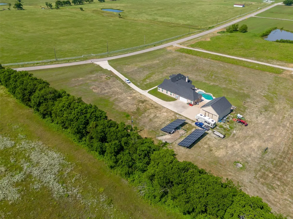 1221 FM 272 Leonard, TX 75452