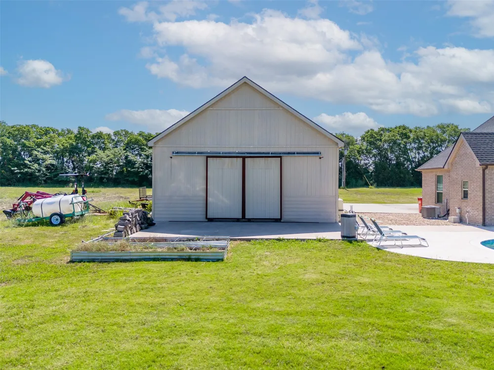 1221 FM 272 Leonard, TX 75452