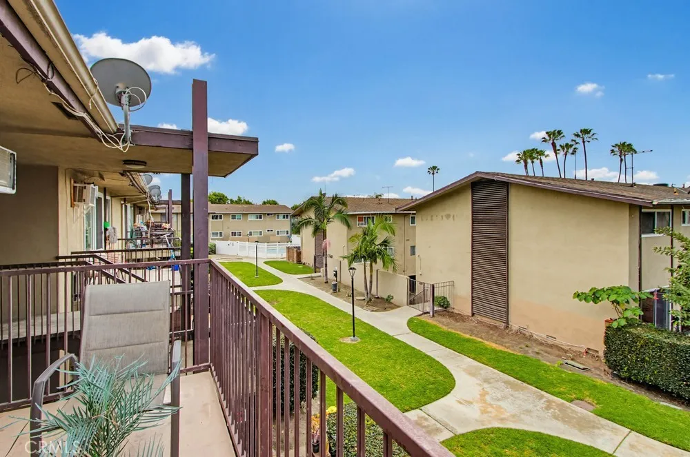 1860 W Glenoaks #L Anaheim, CA 92801